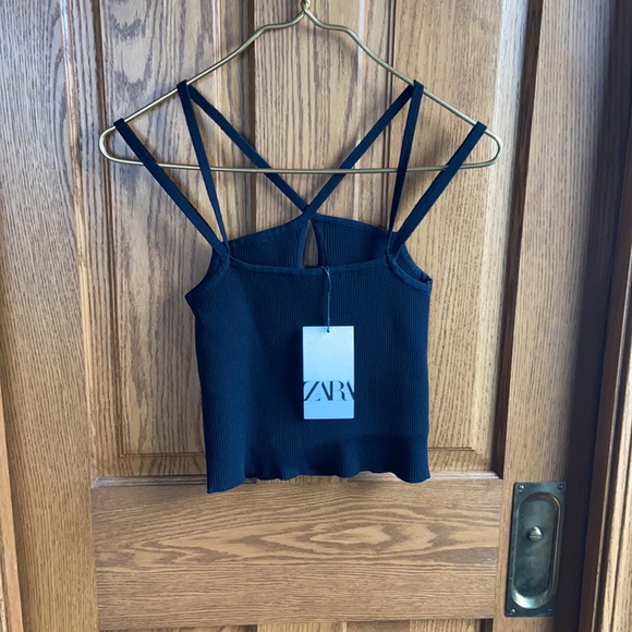 Zara Strappy Keyhole Crop Top - Picture 2 of 6